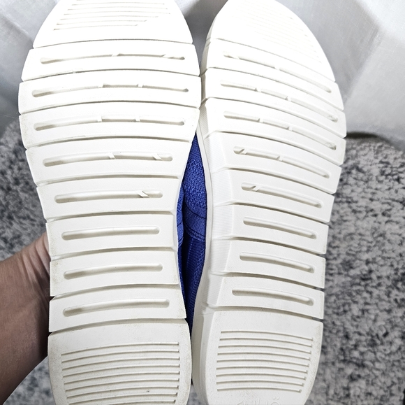 Ryka 9.5 M Perwinkle Blue Slip-On Shoes - Picture 3 of 6